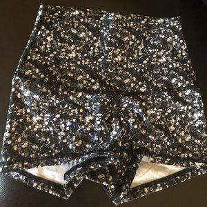 Lululemon bootie shorts